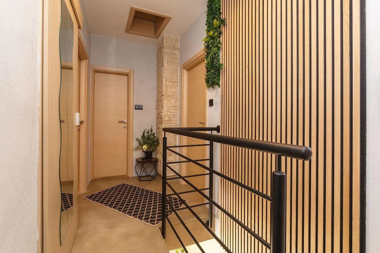 Faszinierendes Ferienhaus Nur 500 Meter Zum Strand Mit Meerblick, Whirlpool, Grill Dramalj