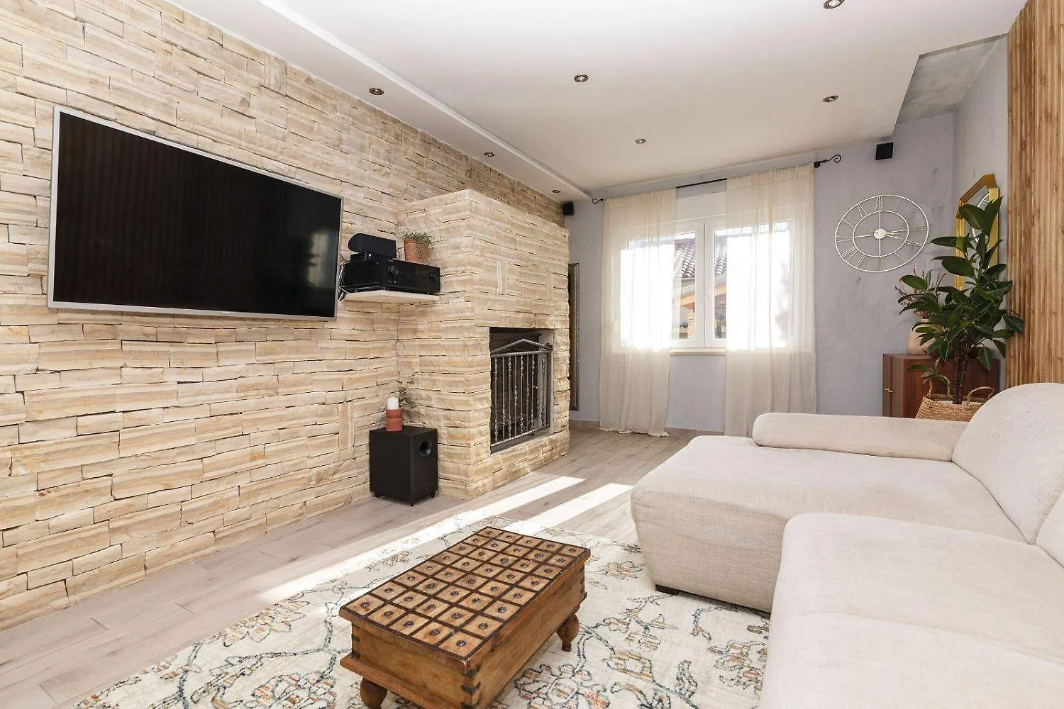 Holiday home Faszinierendes Ferienhaus Nur 500 Meter Zum Strand Mit Meerblick, Whirlpool, Grill Dramalj